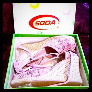 NWT Espadrille Soda Wedge Lace-Up Sandals